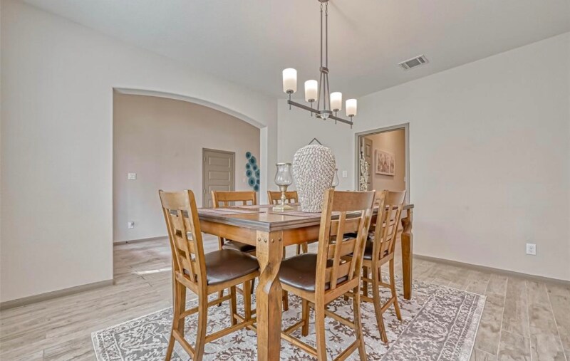 Building Photo - 127 Teralyn Forest Dr