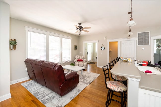 Building Photo - Buck/Brickner Beach House