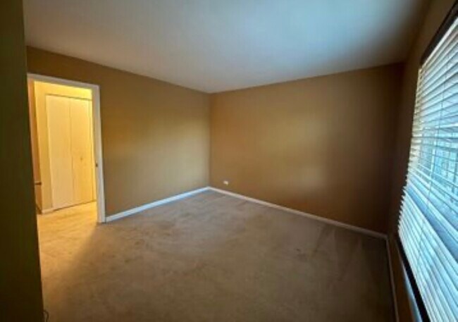 Building Photo - 2081 Litchfield Ln