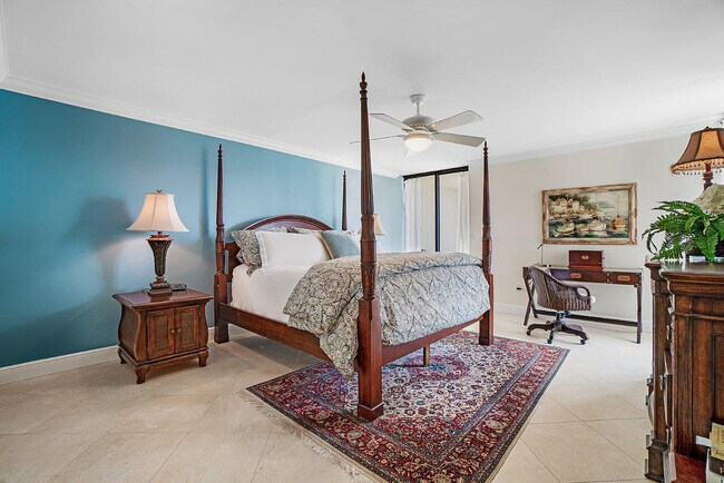 Building Photo - 5080 N Ocean Dr