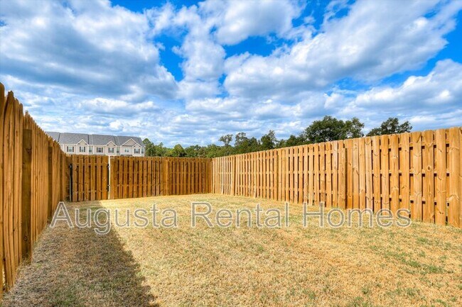 Building Photo - 4315 Newland St