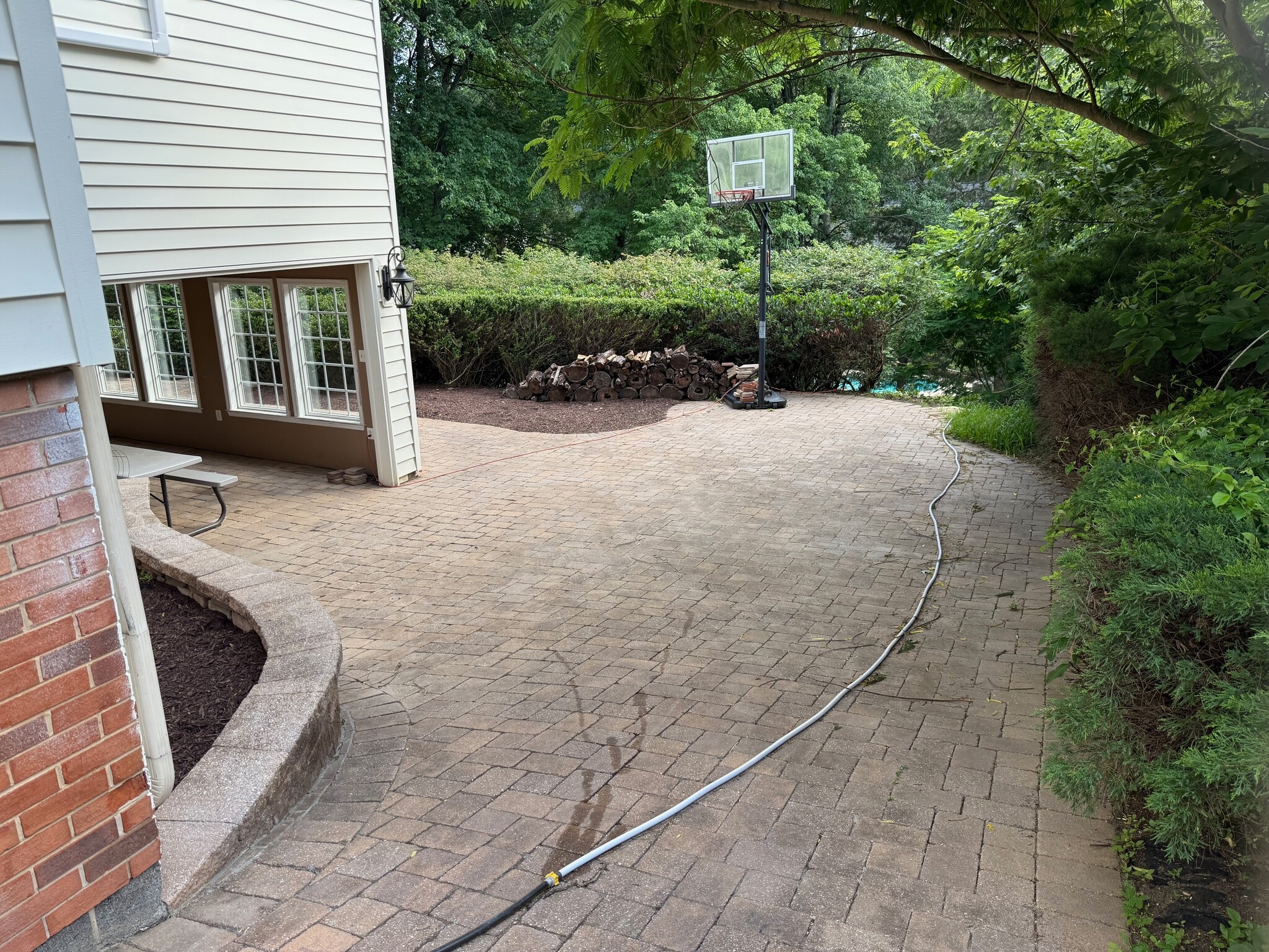 Building Photo - 10225 Tamarack Dr