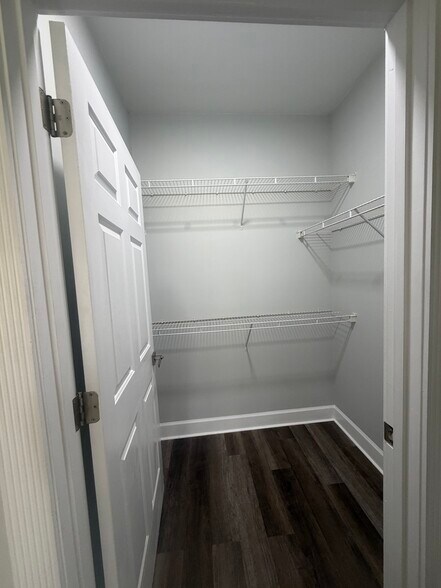 Building Photo - 8733 Coralbell Ln
