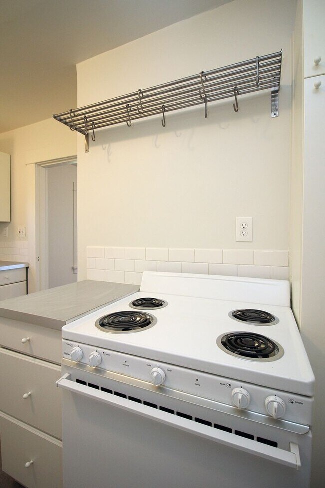 Building Photo - kerby01