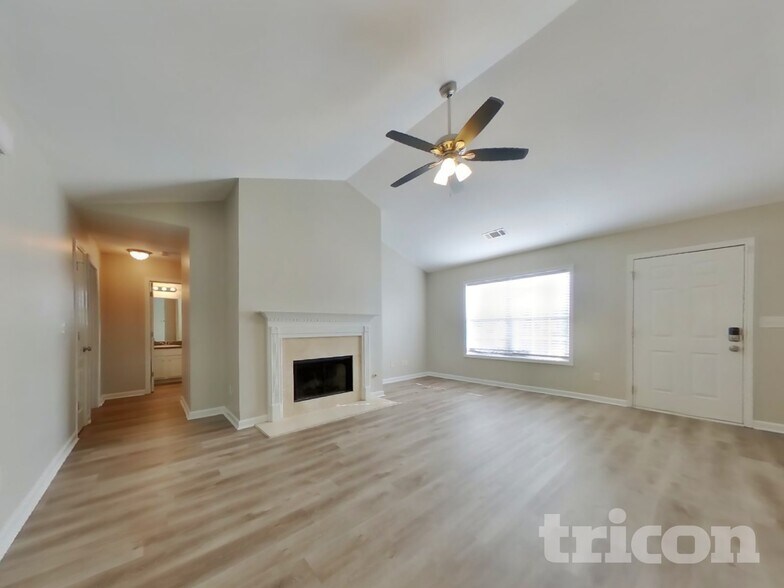 Building Photo - 177 Whetstone Way