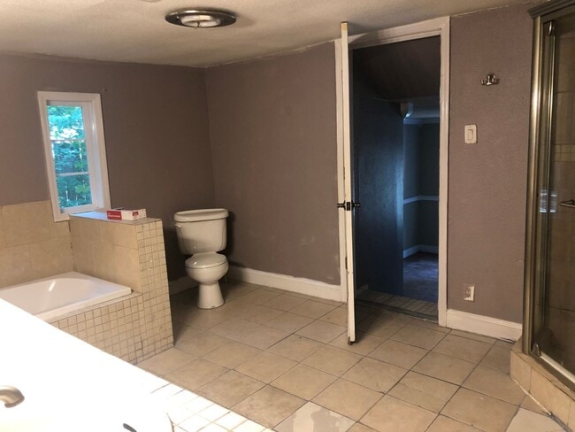 Building Photo - 2 bedroom 2 bath mobile home