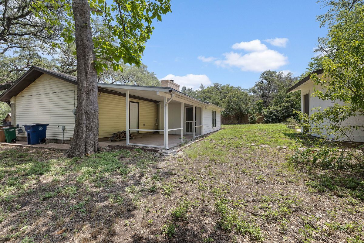 Building Photo - 403 Flournoy Dr
