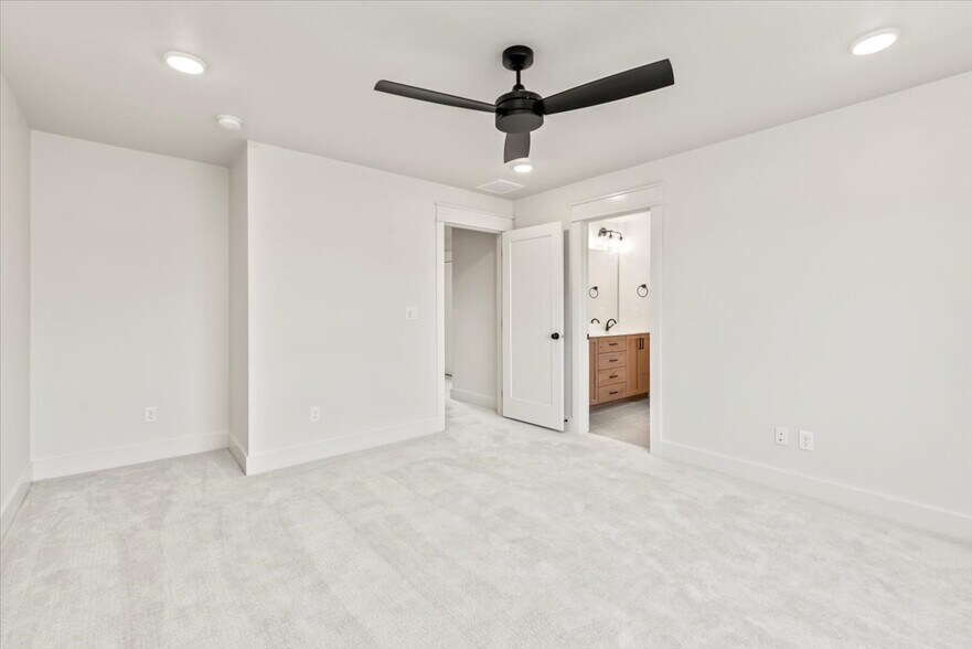 Building Photo - 4710 W Riva Capri Ct