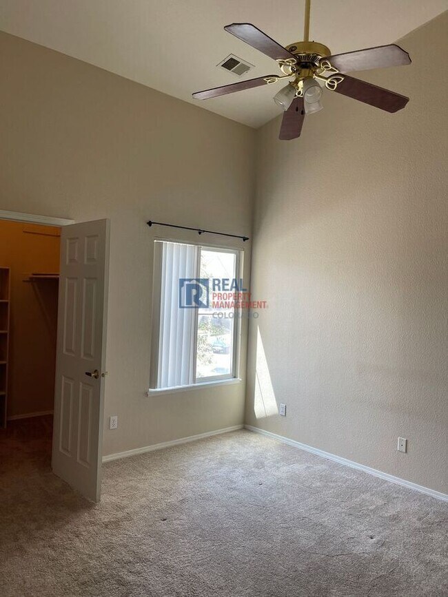 Building Photo - 3890 Strawberry Field Grove