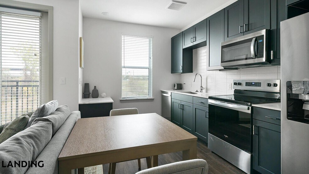 Building Photo - 91 Jensen Dr