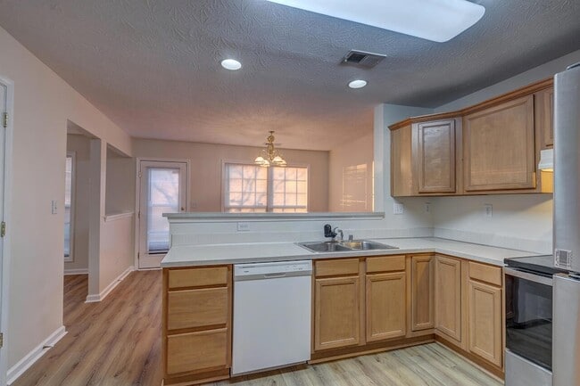 Building Photo - 632 Vonbryan Trace