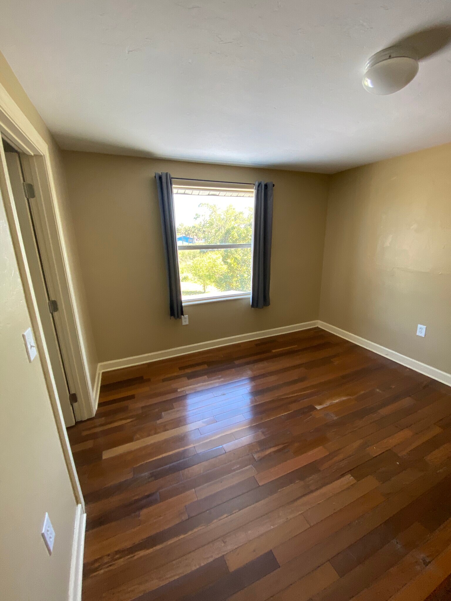 2nd floor primary bedroom - 5344 Caldwell St