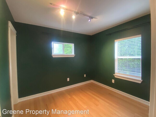 Building Photo - 3 br, 2 bath House - 1222 9th Ave SE