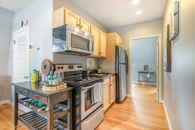 Building Photo - 15 Beale St