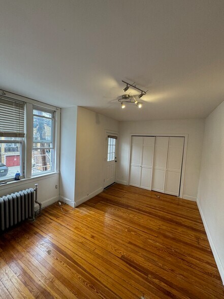 Building Photo - 31A 64th St