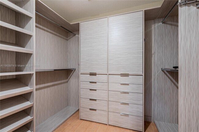 Building Photo - 1275 Yellowheart Way