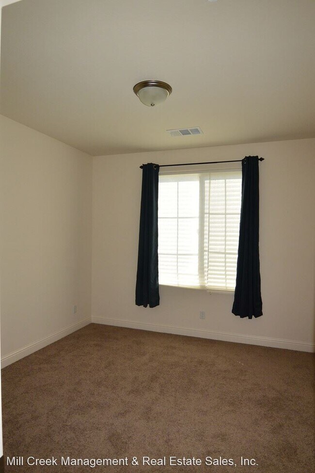 Building Photo - 4 br, 3 bath House - 2618 W. Sady