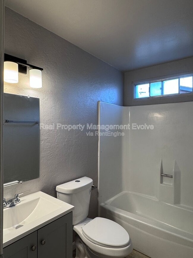 Building Photo - 6521 W Palo Verde Ave