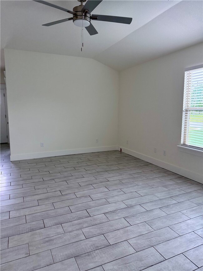 Building Photo - 270 Wagnon Trl