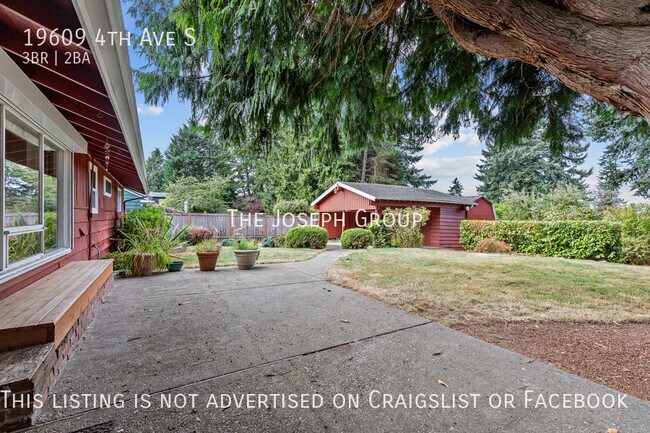 Building Photo - Beautifully updated 3 bed/1.75 bath in Des...