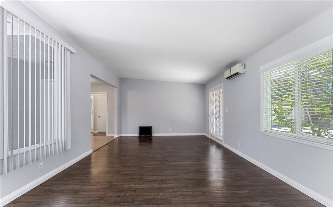 Building Photo - 1218 E Washington Blvd