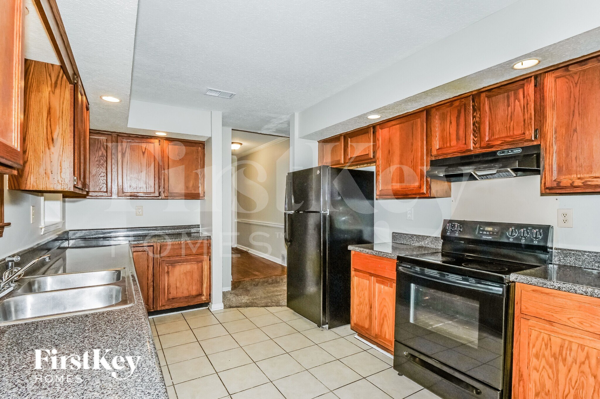 Building Photo - 6715 Valley Bend Dr
