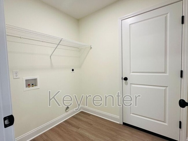 Building Photo - 7209 Flint Rd