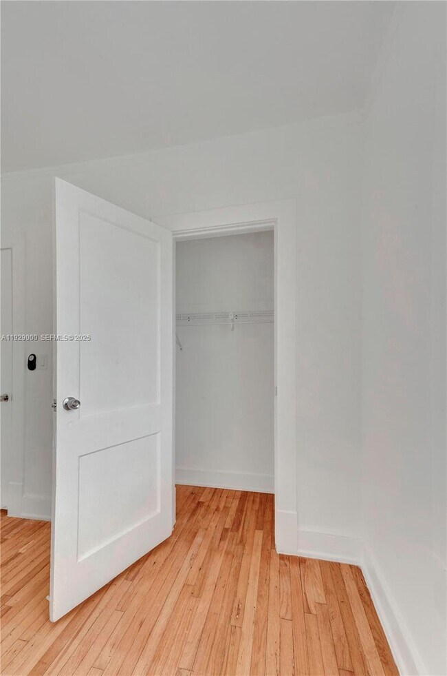 Building Photo - 1656 Polk St