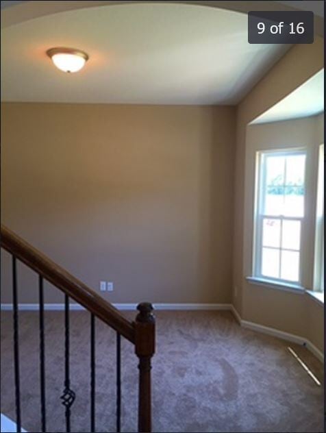 Building Photo - 643 Red Oak Ln