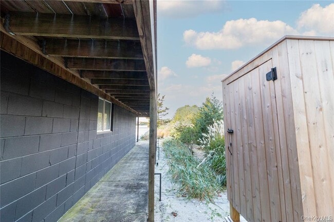 Building Photo - 1225 Leeton Dr