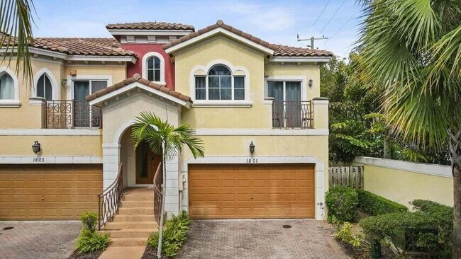 Primary Photo - 1801 Coastal Bay Blvd