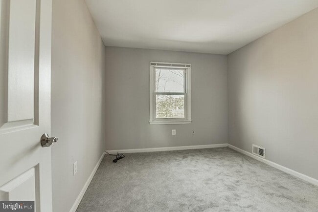 Building Photo - 2866 Yarn Ct