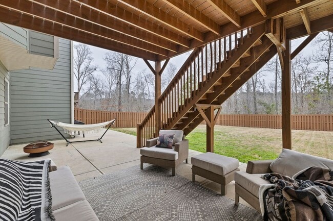 Building Photo - Stunning 3 Story Home in Crawford Creek