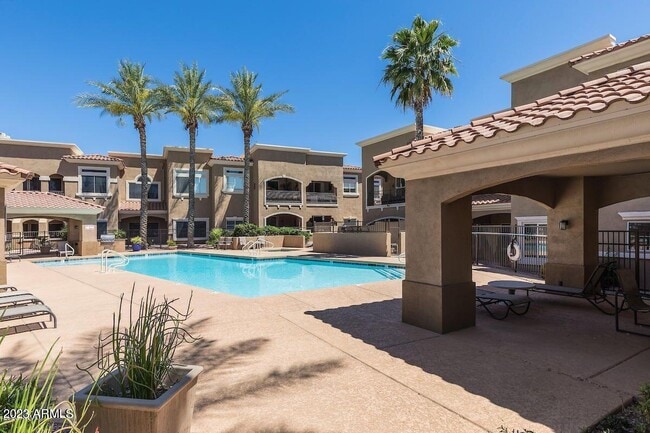 Building Photo - 8245 E Bell Rd