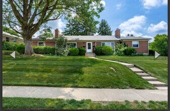 Building Photo - Quaint Duplex w/your Own Basement, Garage Space & Patio