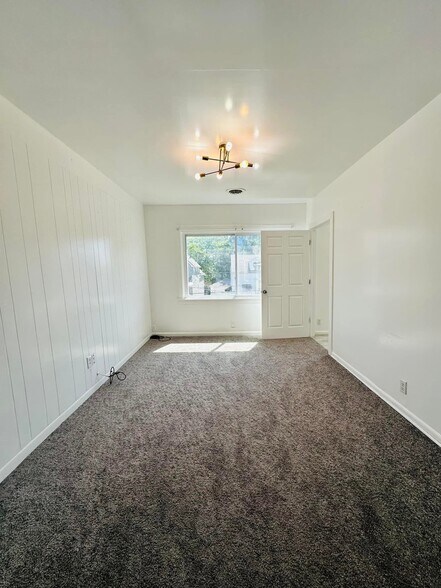 Building Photo - 276 Fenton St