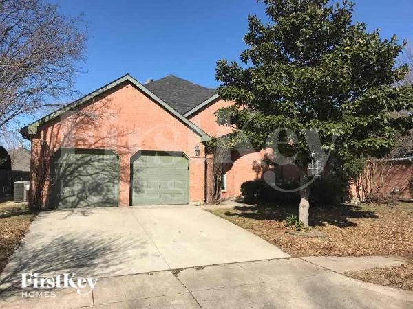 Building Photo - 403 Jennifer Ln