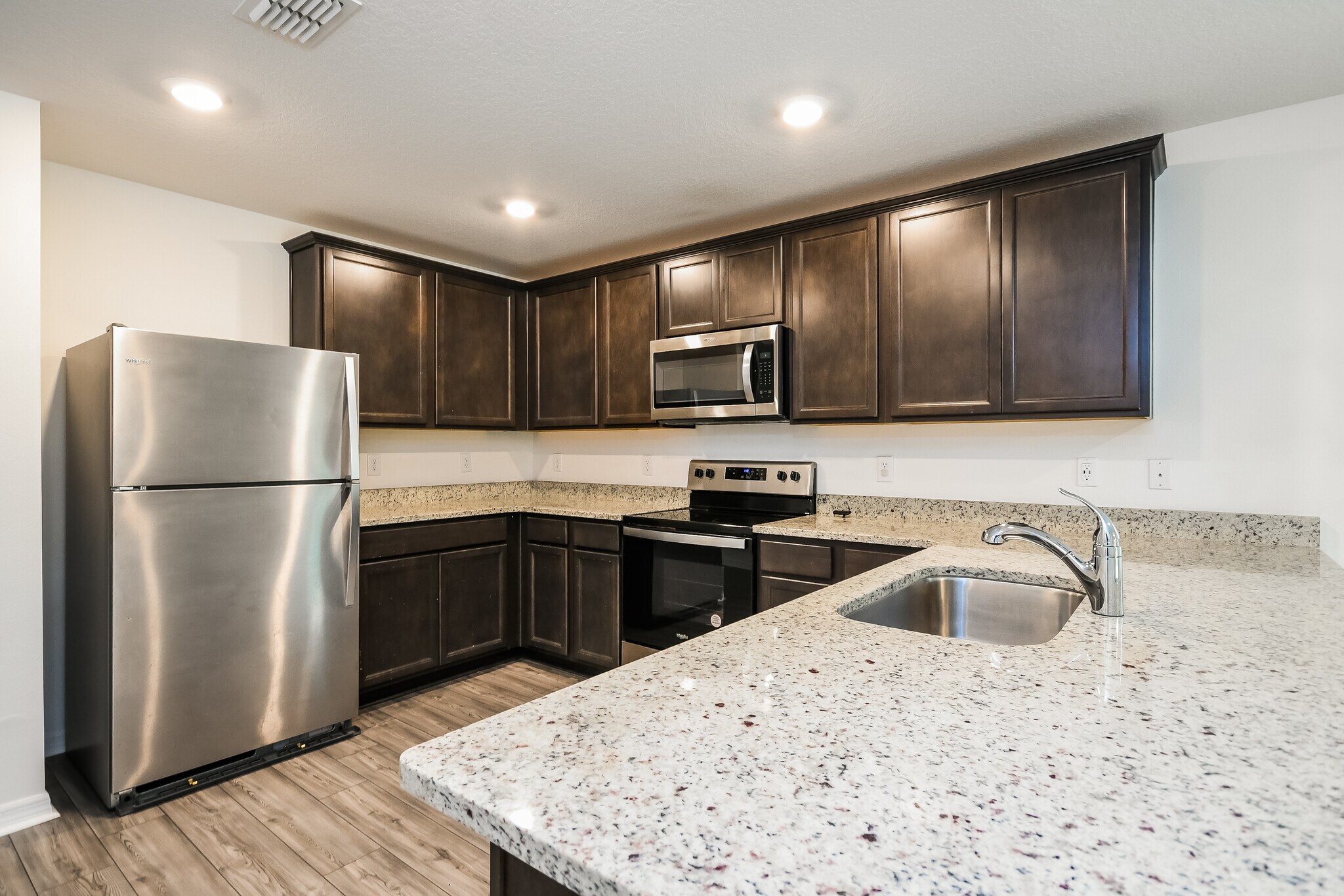 Building Photo - 1628 Tench Ct
