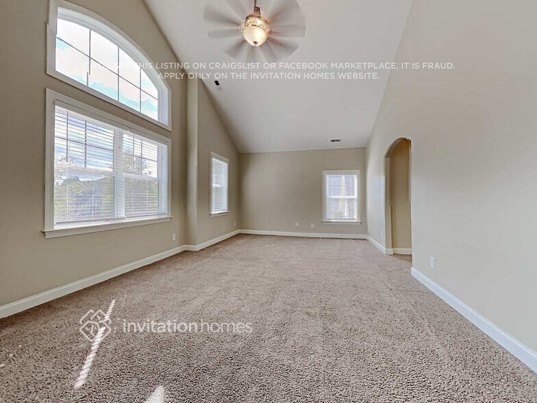 Building Photo - 8426 Fairlight Dr