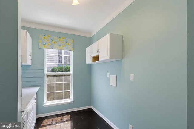 Building Photo - 6505 Autumn Wind Cir