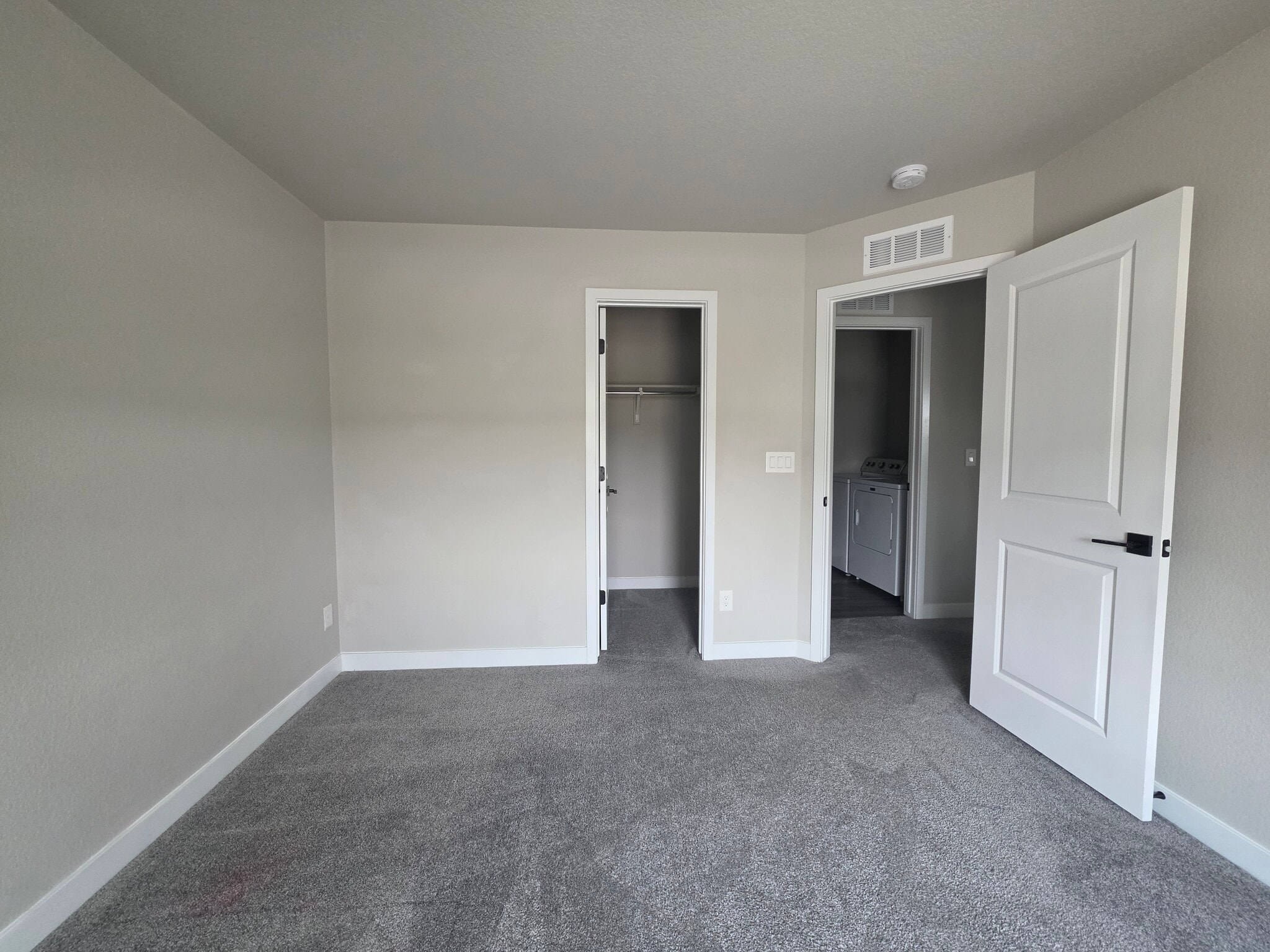 Building Photo - 10429 Luneth Dr