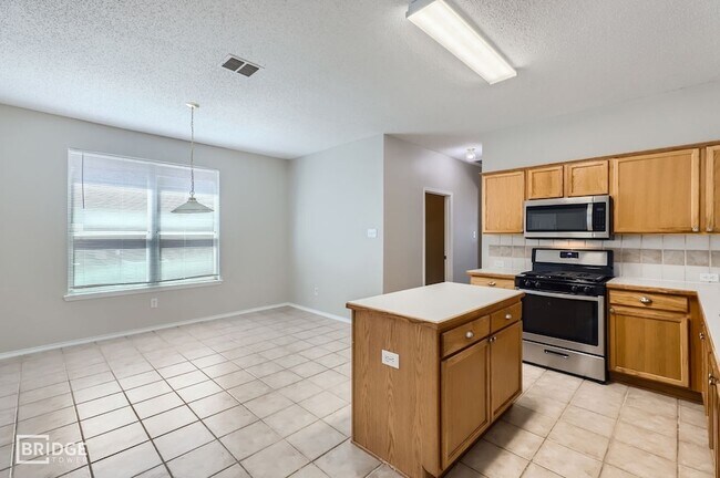 Building Photo - 1507 Walnut Ridge Dr