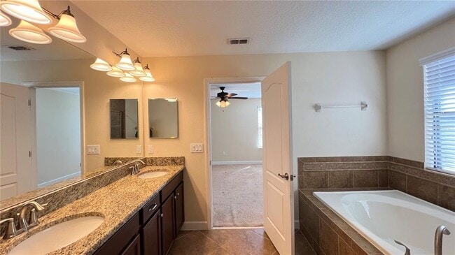 Building Photo - 13040 Overstreet Rd