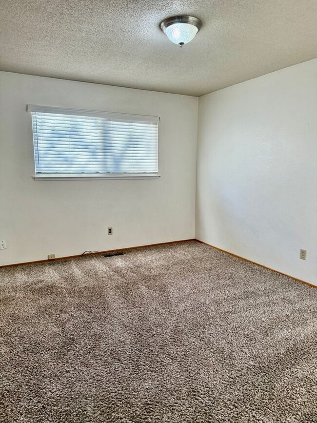 Building Photo - 4214 Zephyr Way