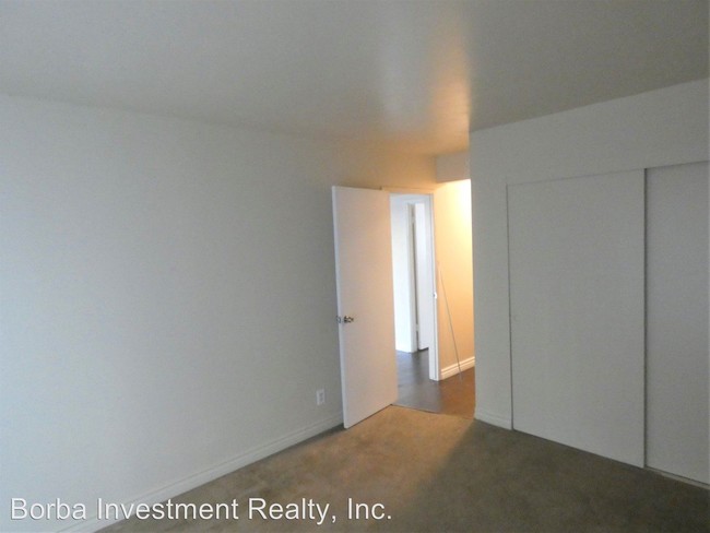 Building Photo - 17516 Grand Ave