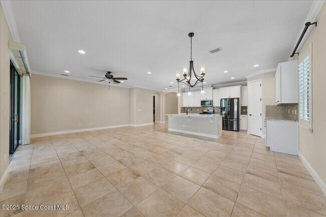 Building Photo - 2721 Casterton Dr