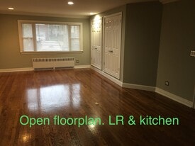 Building Photo - 415 9th St