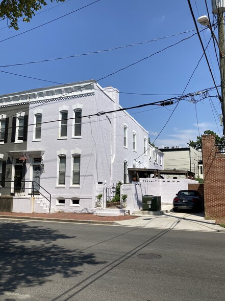 Building Photo - 107 N Patrick St