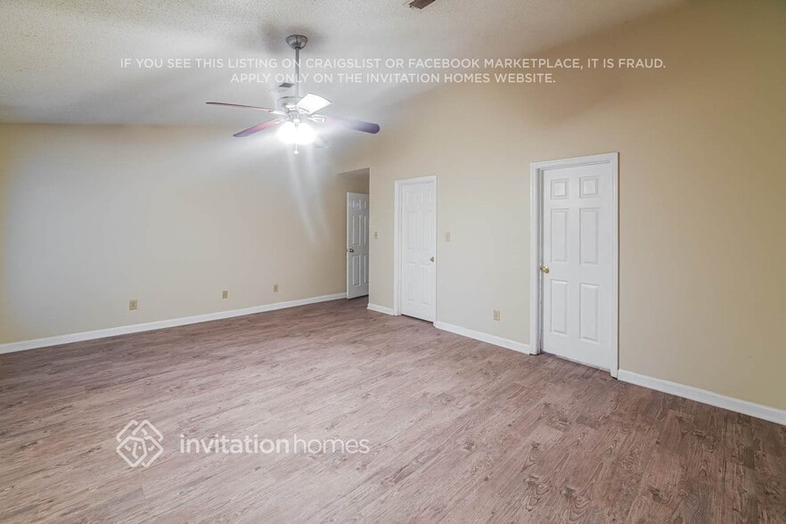 Building Photo - 7855 Dogwood Way