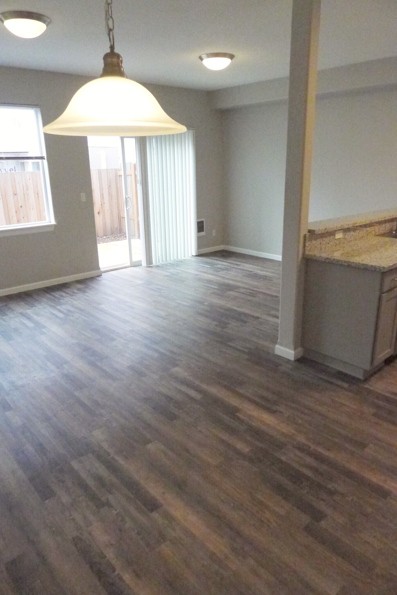 Open floor plan - 1136 R St